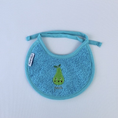 Babete azul com bordado de pêra e texto Nice pear