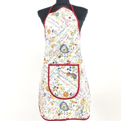 Avental de cozinha branco com padrão floral colorido, letras e bolso vermelho