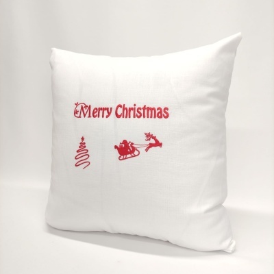 Almofada branca com bordado natalício vermelho