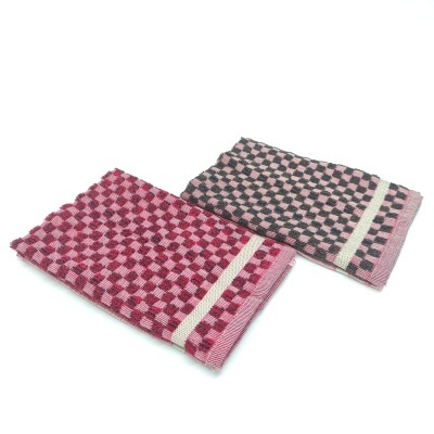 Dois panos de cozinha xadrez rosa/vermelho e cinza/rosa com faixa branca