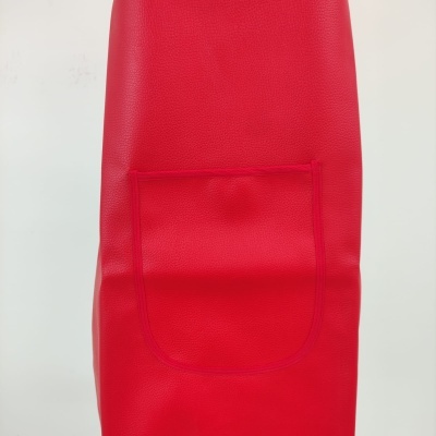 Capa vermelha para ferro de engomar com bolso frontal