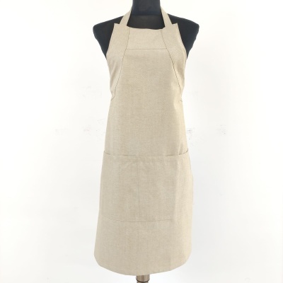 Avental bege claro com bolsos em tecido grosso