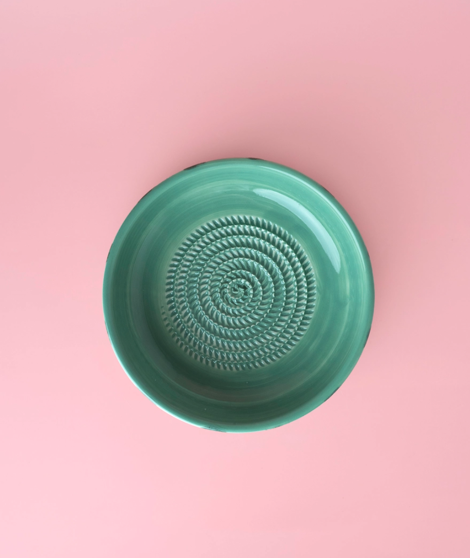 TAÇA RALADOR GRANDE "JADE" ALFAR TIERRA COCIDA Prato verde de cerâmica com padrão circular em relevo