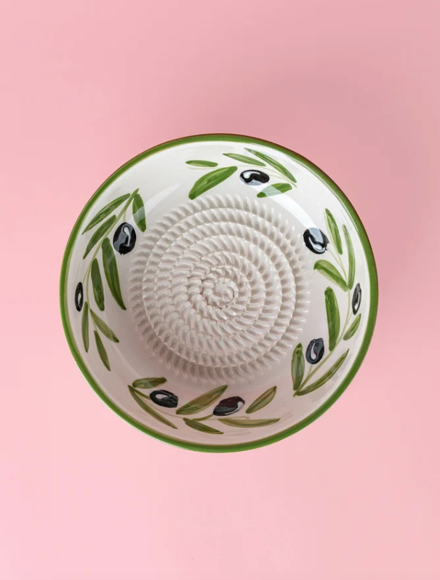 TAÇA RALADOR GRANDE "OLIVE" ALFAR TIERRA COCIDA Prato cerâmico com padrão de azeitonas e textura espiral