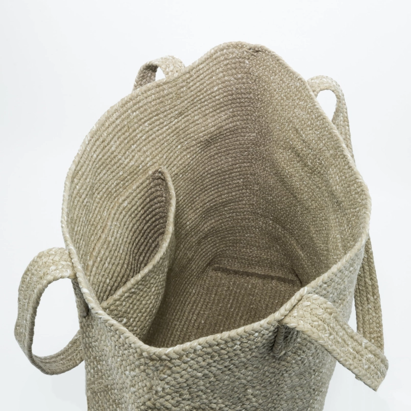 Bolsa CRISTINA - Camel HAIMS PORTO Cesto de tecido cinzento claro com alças largas visto de cima