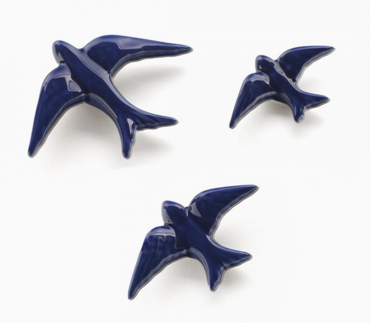 GLAZED COBALT BLUE SWALLOW CASA ATLANTICA Figuras decorativas de pássaros em cerâmica azul