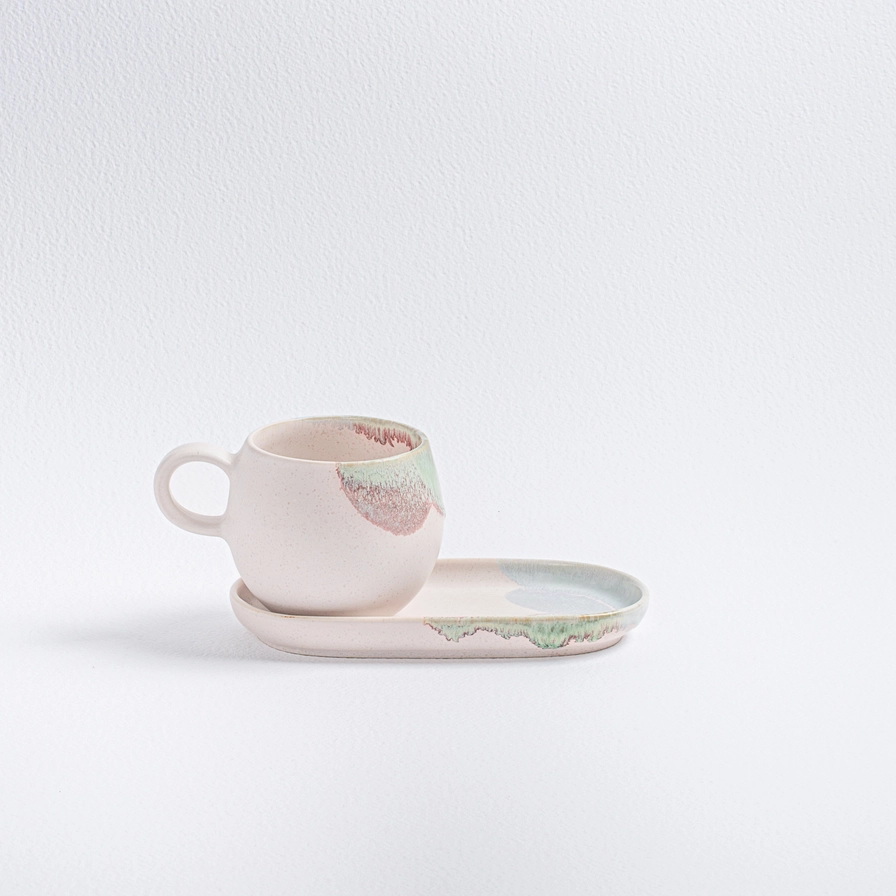 TRAVESSA MINI DOURO EGG BACK HOME Conjunto de chávena e prato em cerâmica com padrão colorido pastel