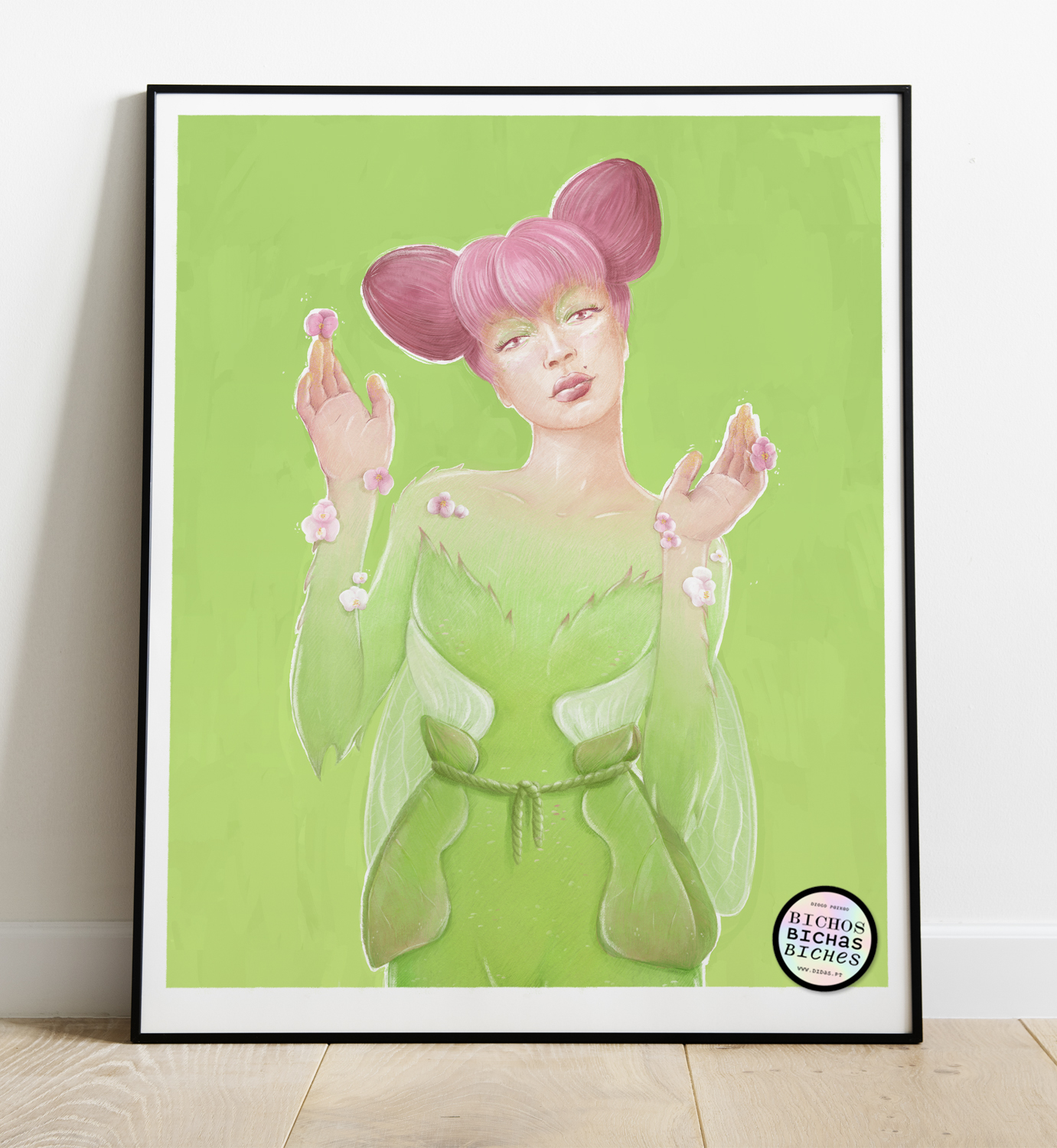 ILUSTRAÇÃO "JUDITE" DIOGO PAIXÃO Ilustração digital colorida de mulher com cabelo rosa e vestido verde emoldurada