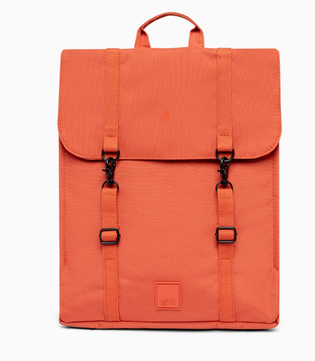 MOCHILA HANDY METAL LEFRIK Mochila laranja em tecido com duas fivelas pretas e alça superior