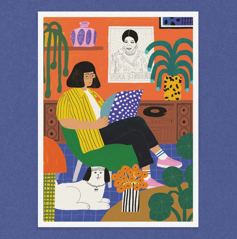 ILUSTRAÇÃO "THE VINYL GIRL" DANS LES DENTS Ilustração de pessoa a ler disco de vinil sentado em cadeira verde com cão, flores e decoração colorida interior