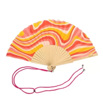 Leque colorido com padrão ondulado e cordão rosa