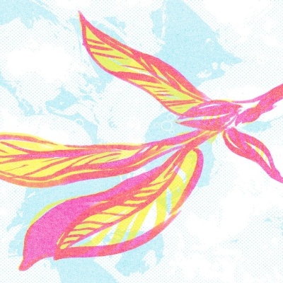 Planta estilizada rosa e amarela sobre fundo branco e azul claro