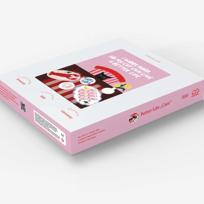 Caixa de puzzle com ilustração de gato preto num banco vermelho e pratos de comida