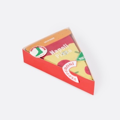 Caixa em forma de fatia de pizza com tampa transparente e padrão pizza