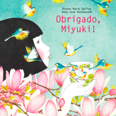 Capa de livro ilustrada com jovem, pássaros e flores rosas