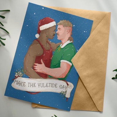 Cartão de Natal com ilustração de dois homens abraçados e texto FESTIVO