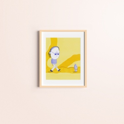 Quadro com ilustração colorida pendurado numa parede branca