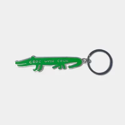 Porta-chaves metálico em forma de crocodilo verde com texto CROC WITH COCK