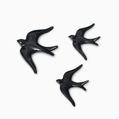 Figuras decorativas de pássaros pretos brilhantes