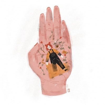 Ilustração de mão esquerda com boneco de madeira e elementos gráficos coloridos no centro