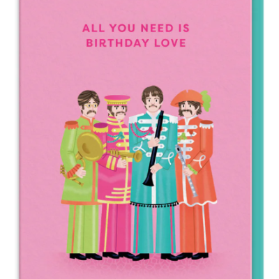 Cartão de aniversário cor de rosa com ilustração de quatro músicos coloridos e texto em inglês