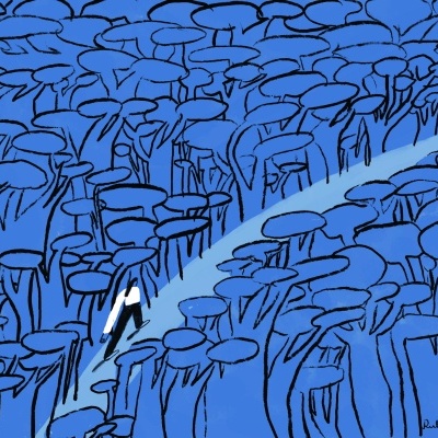 Ilustração de figura humana a caminhar entre plantas azuis grandes em estilo abstrato