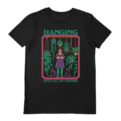 T-shirt preta com estampa colorida de mulher com plantas e texto em verde