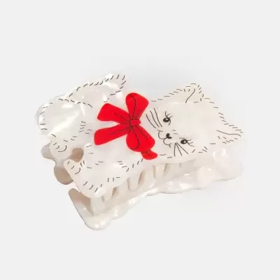 Presilha para cabelo de acrílico branco perolado com desenho de gato e laço vermelho