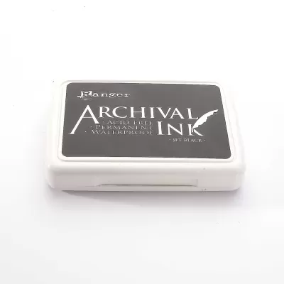 Tinteleiro preto Archival Ink Ranger em caixa branca compacta