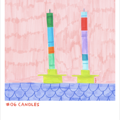 Desenho colorido de duas velas empilhadas em suportes amarelos com texto #06 CANDLES