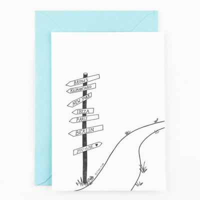 Cartão ilustrado com poste de setas e envelope azul