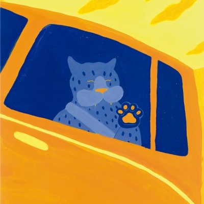 Ilustração de animal azul com manchas cinzentas dentro de carro amarelo com fundo amarelo
