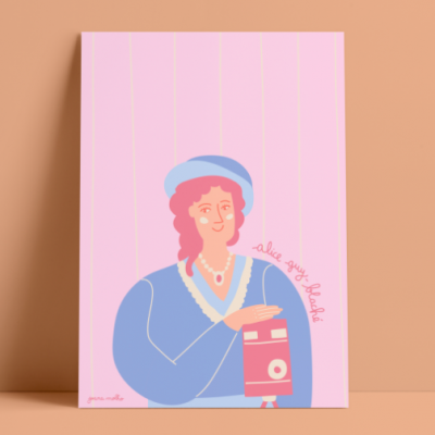 Pôster ilustrado de mulher com casaco azul e chapéu segurando uma câmera vermelha