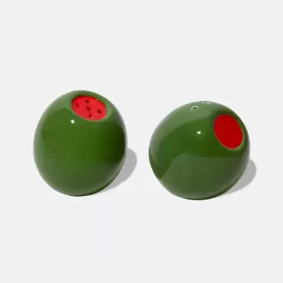 Saleiro e pimenteiro em forma de azeitonas verdes com interior vermelho.