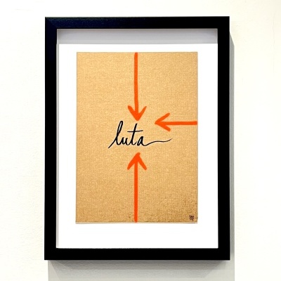quadro com a palavra 'luta' no centro rodeada por setas vermelhas