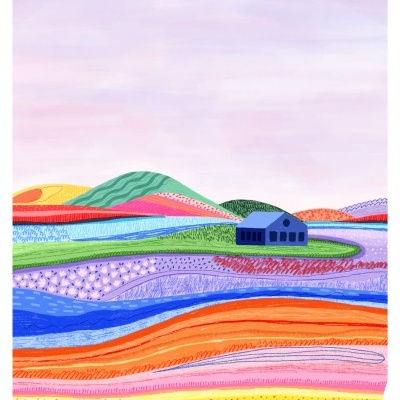 Ilustração de paisagem colorida com campos ondulados, casa azul e céu cor de lavanda