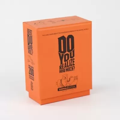 Embalagem laranja de café orgânico com texto preto