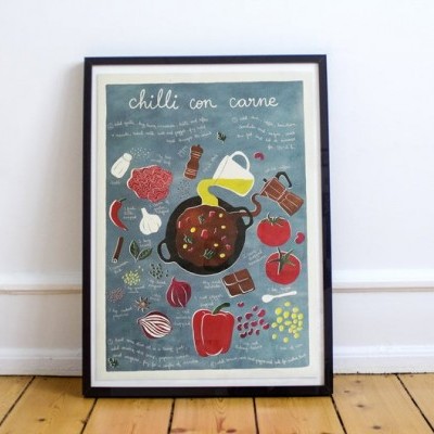 Poster ilustrado de chili com carne com ingredientes desenhados e texto em fundo azul