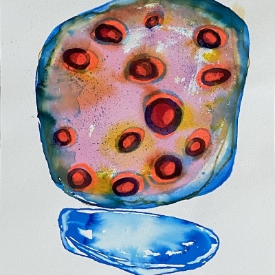 Pintura abstrata com círculo colorido e forma oval azul