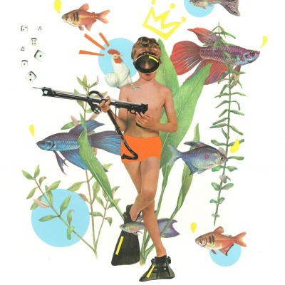 Colagem artística de criança em fato de mergulho com espingarda, peixes coloridos e plantas aquáticas