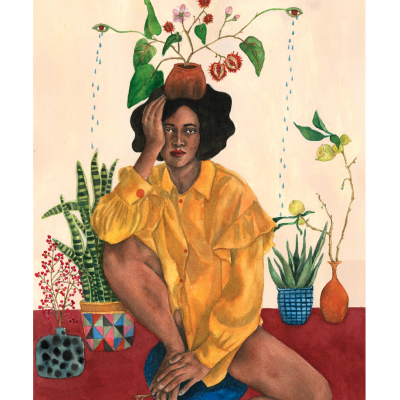 Ilustração de mulher com camisa amarela sentada rodeada de plantas em vasos coloridos