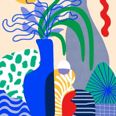 Ilustração colorida de vaso azul com folhas verdes sobre padrão quadriculado azul e várias formas geométricas coloridas.