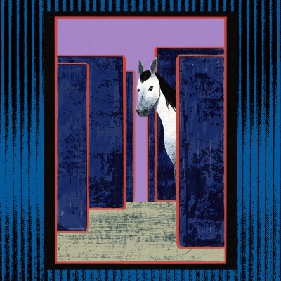 Ilustração artística de um cavalo branco entre painéis verticais azul-escuros