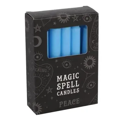 Caixa preta com quatro velas azuis e texto Magic Spell Candles