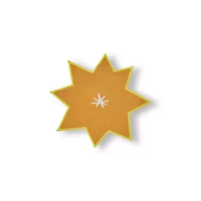 placa amarela em forma de estrela com oito pontas