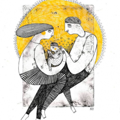 Desenho de duas pessoas com uma criança entre elas, em preto, branco e amarelo.