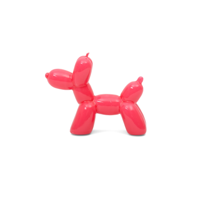 Escultura decorativa de cão rosa em material plástico com textura lisa.