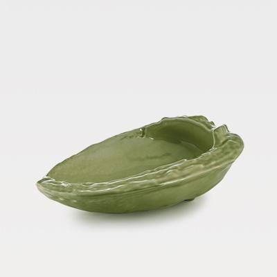 Prato decorativo em cerâmica verde com bordas onduladas