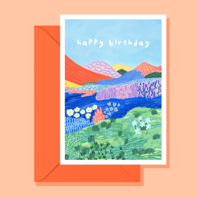 Cartão de aniversário colorido com envelope laranja