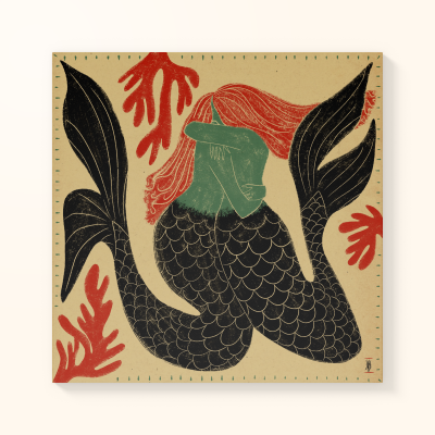 Ilustração artística de sereia com cauda escura, cabelo vermelho e elementos de coral vermelho sobre fundo bege.